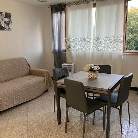 Appartamento Sulla Piazza 90 M Dal Mare Anzio Kültér fotó
